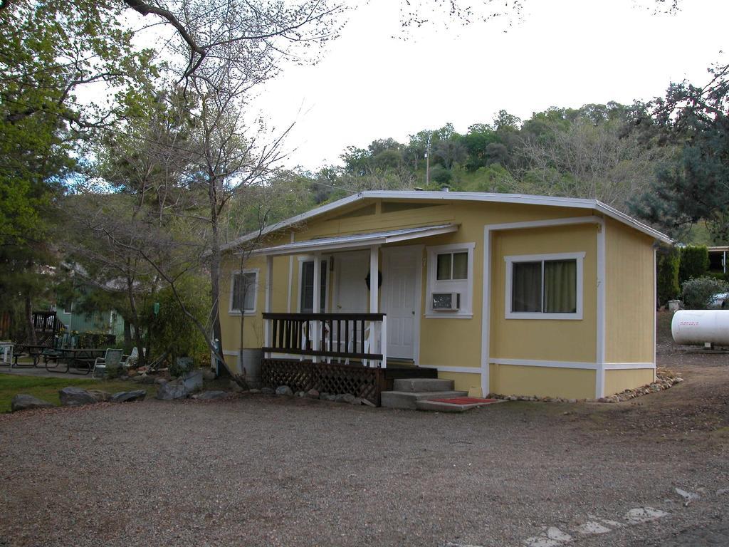Sequoia Motel Three Rivers Exteriör bild