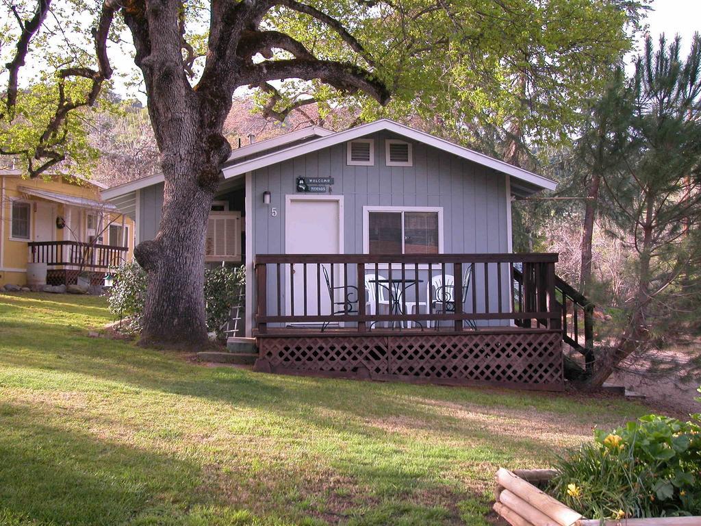 Sequoia Motel Three Rivers Exteriör bild